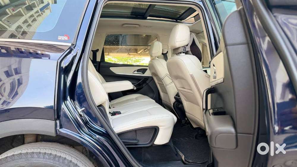 Mahindra Xuv700 2.2 Ax 7 Diesel At Luxury Pack Str Awd, 2023, Diesel