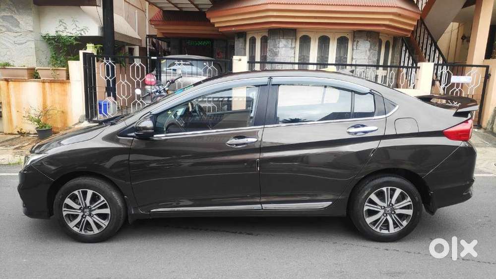 Honda City 1.5 V 4th Gen I-vtec Mt, 2022, Petrol