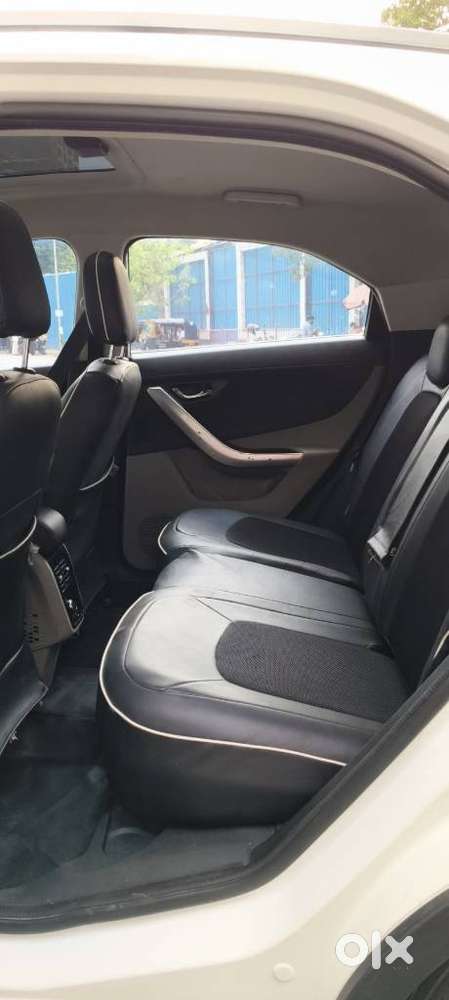 Tata Nexon 1.2 Revotron Xz Plus Dual Tone, 2018, Cng & Hybrids