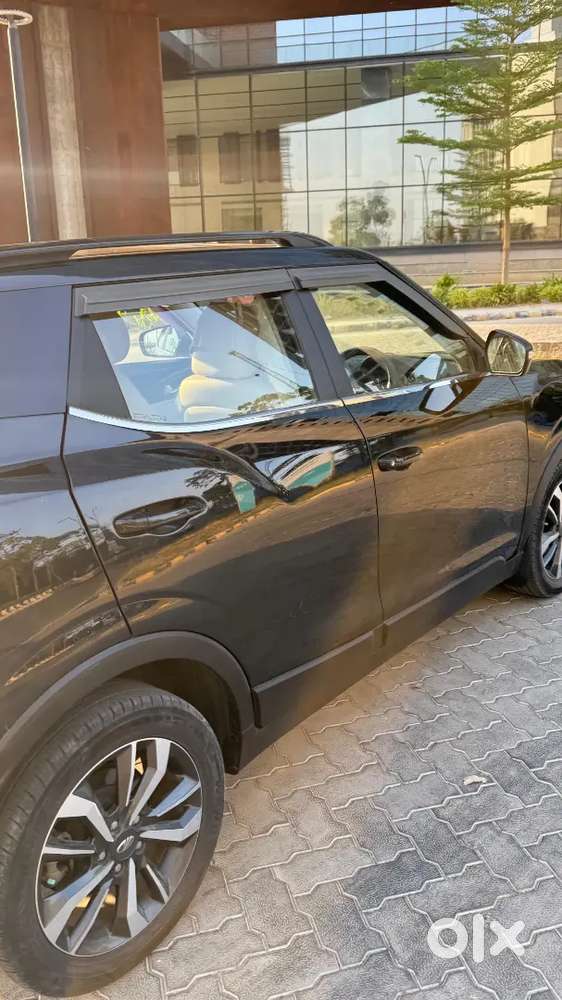 Mahindra Xuv300 W8 Petrol Manual
