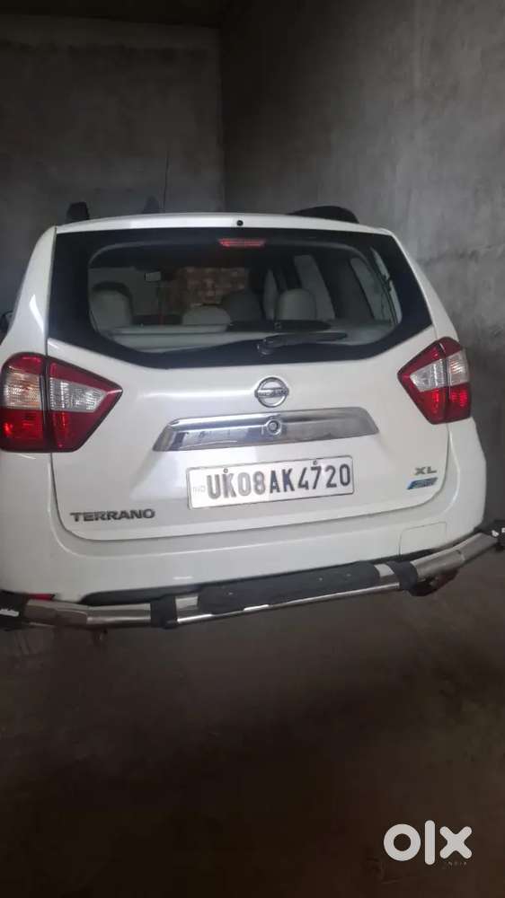 Price Rs.390000