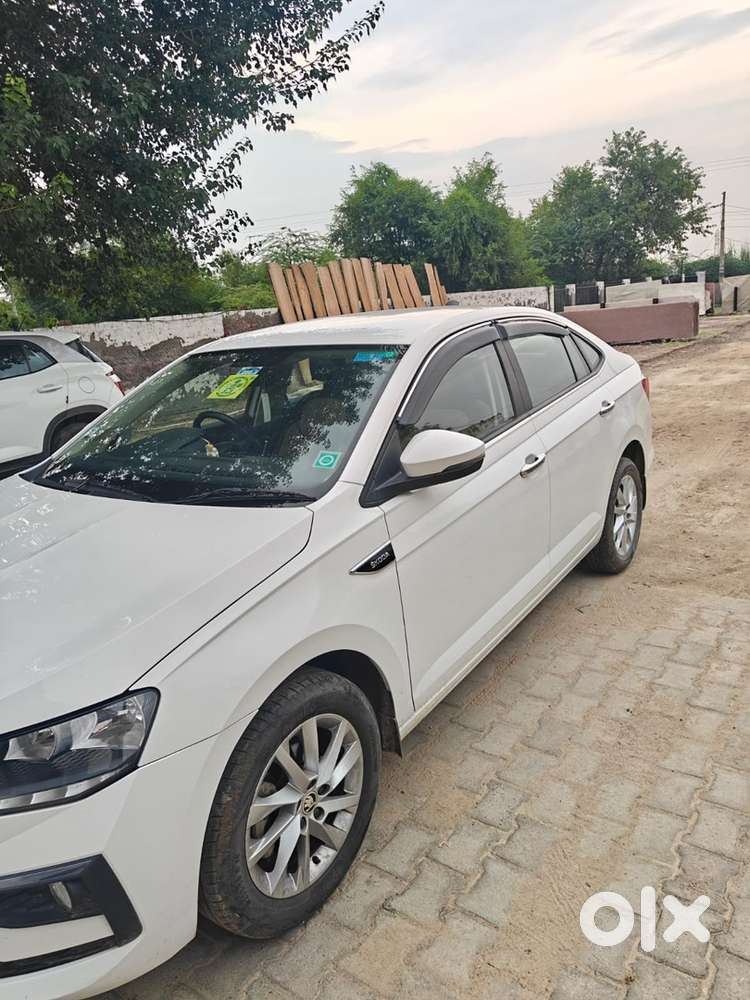 Skoda Slavia 2025 Petrol 42000 Km Driven