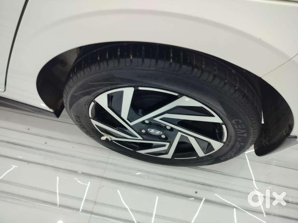 Hyundai I20 Asta (o) 1.2 Mt, 2023, Petrol