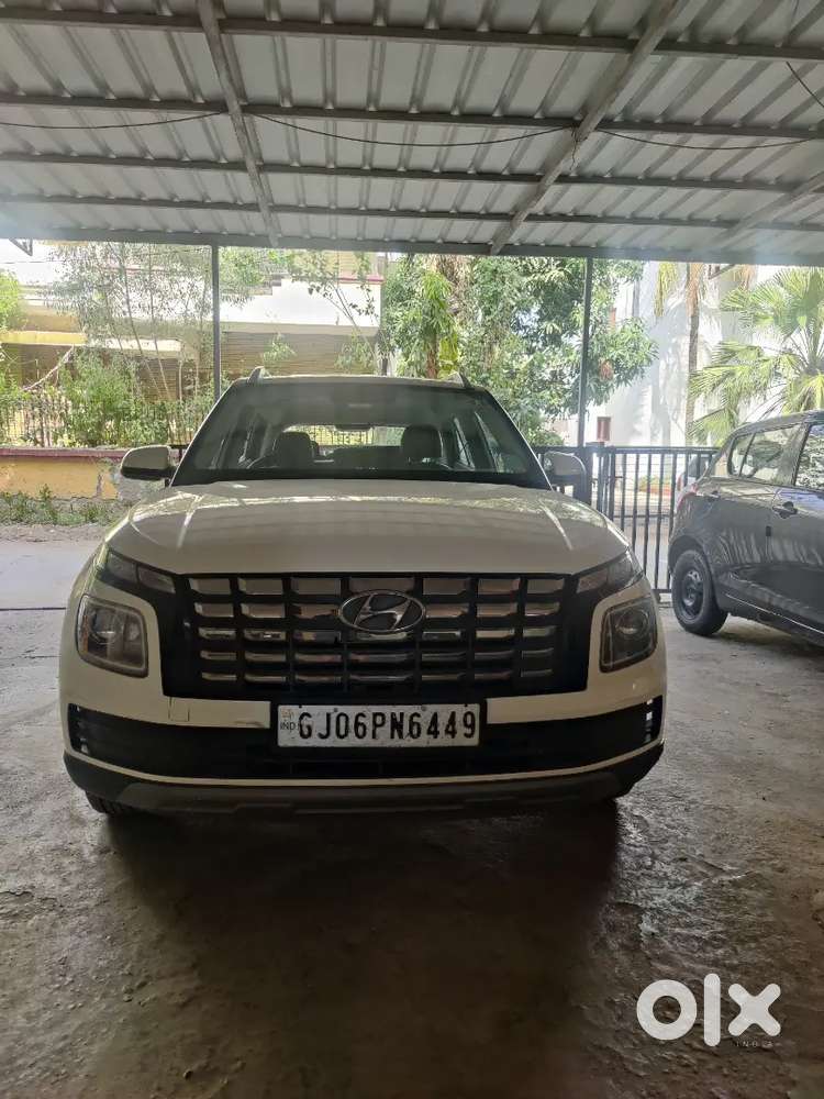 Hyundai Venue 2023 Petrol 25000 Km Driven New