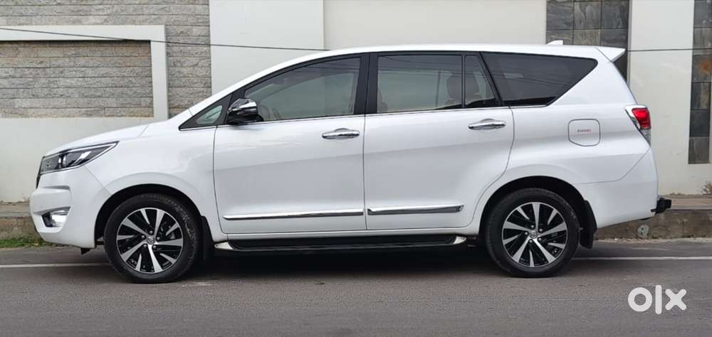 Toyota Innova Crysta 2.4 Z 7 Str, 2025, Diesel