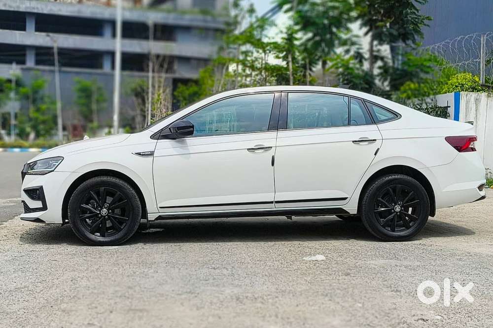 Skoda Slavia Ambition 1.0l Tsi At, 2025, Petrol