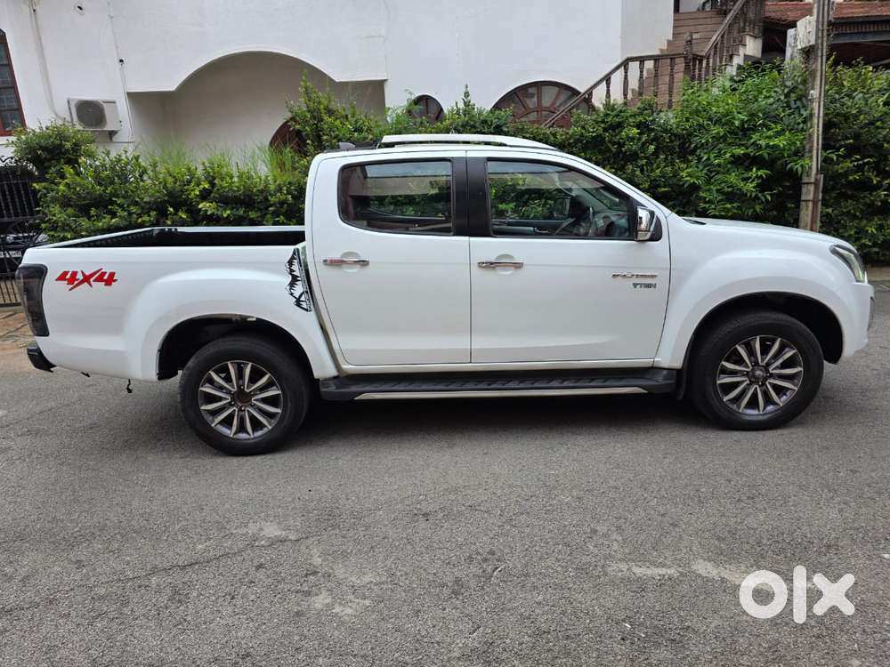 Isuzu V-cross Z 4x4 Mt, 2020, Diesel