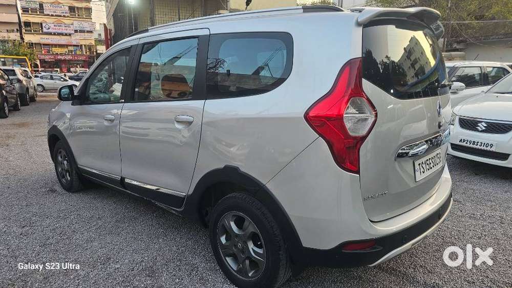 Renault Lodgy Stepway Edition 8 Seater, 2016, Diesel