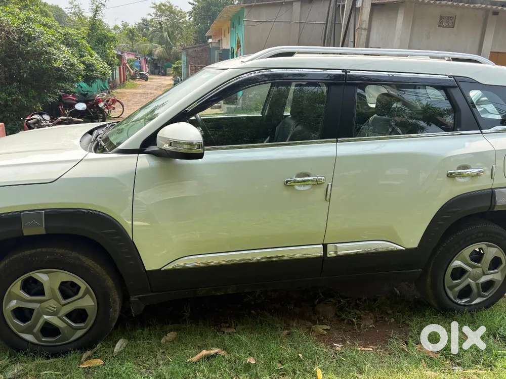 Maruti Suzuki Brezza Lxi 2024