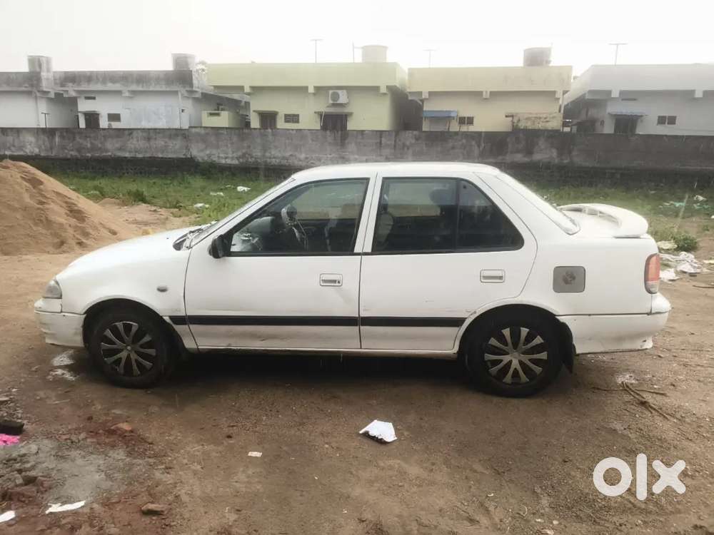 Maruti Suzuki Esteem 2007