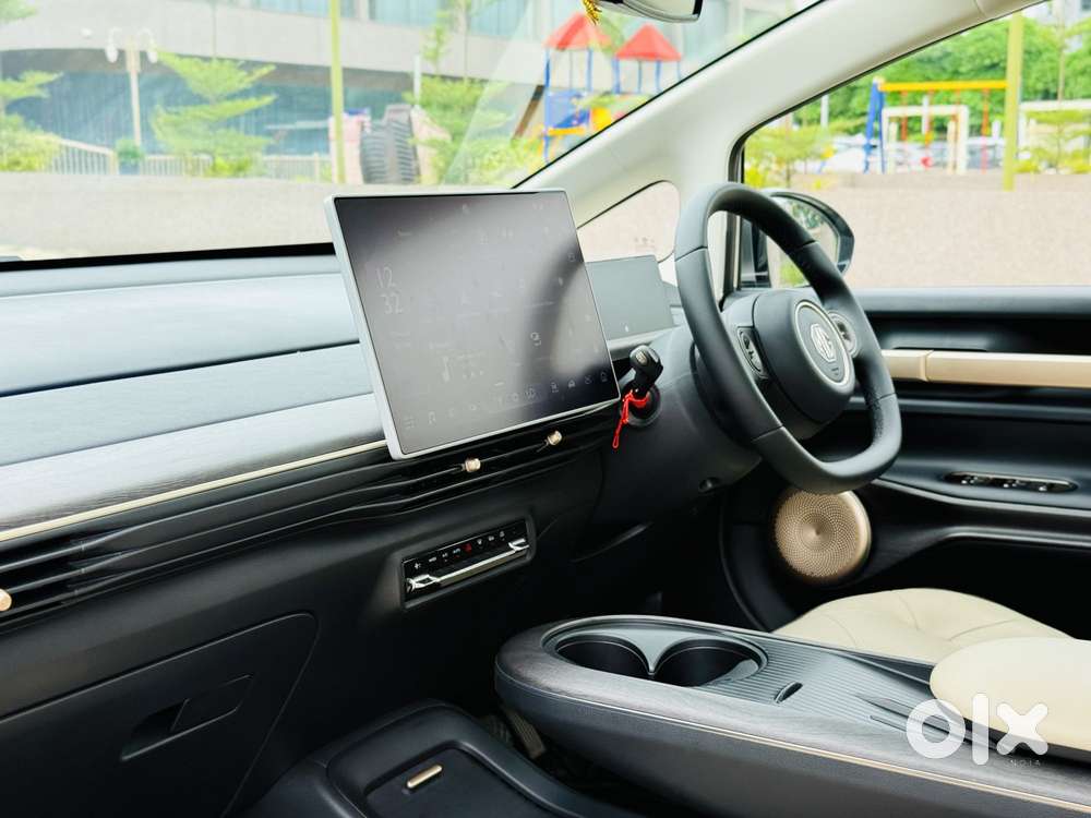 Mg Windsor Ev Essence, 2025, Electric