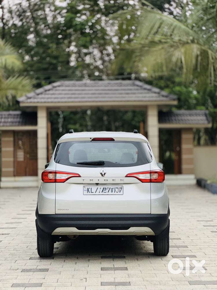 Renault Triber Rxz, 2024, Petrol