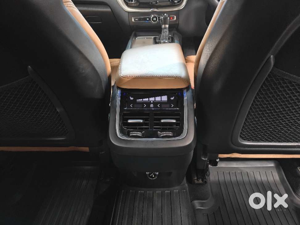 Volvo Xc60 D5 Inscription, 2018, Diesel