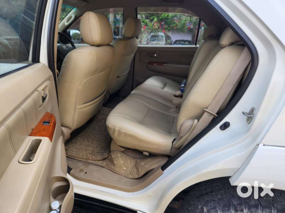 Toyota Fortuner 3.0 4x4 Anniversary Edition Mt, 2011, Diesel