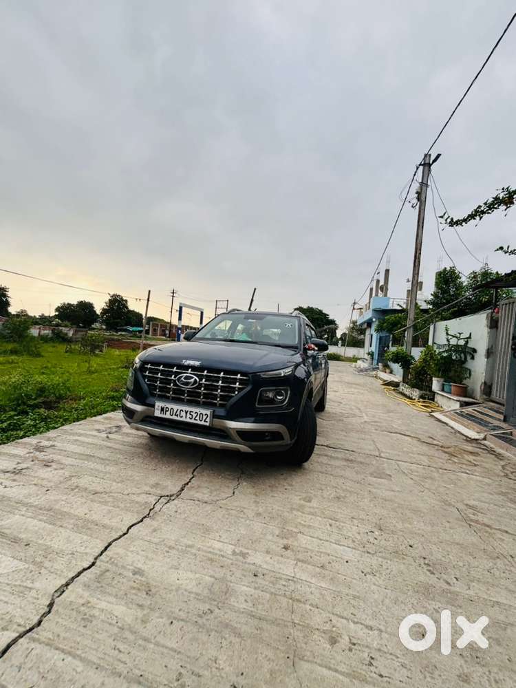 Hyundai Venue Petrol Manual 2019