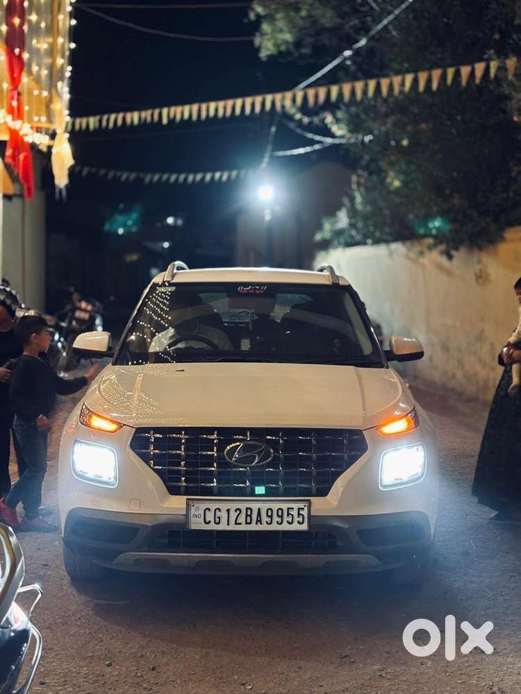 Hyundai Venue 2019 Petrol Well Maintained