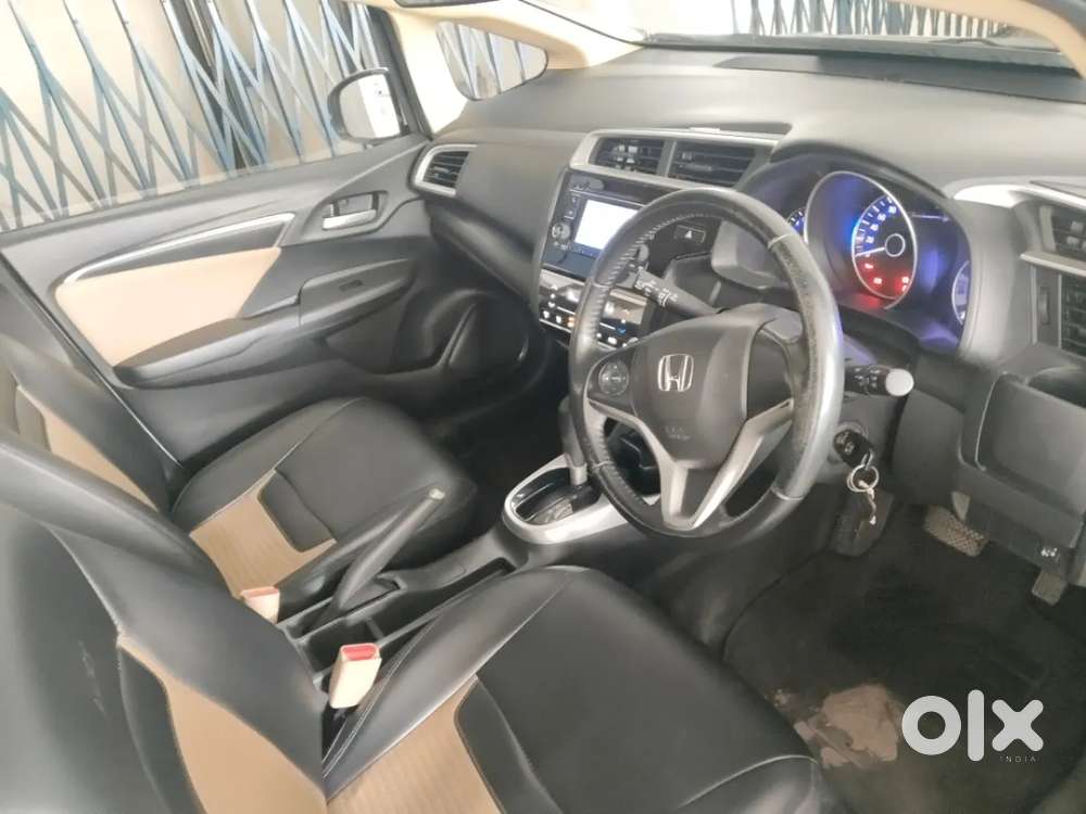 Honda Jazz V Cvt, 2017, Petrol