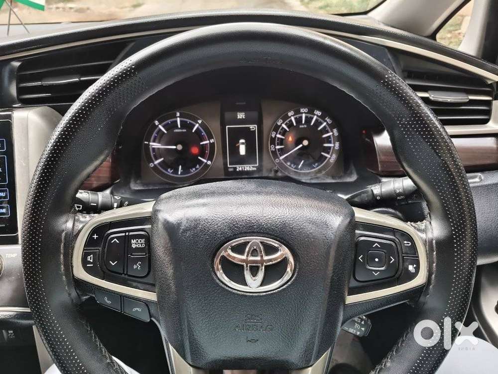 Toyota Innova Crysta 2.4 Z 7 Str, 2016, Diesel