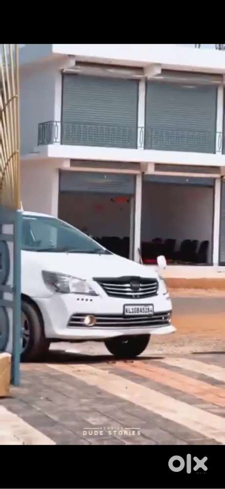 Innova Good Condition Luxury Limousine