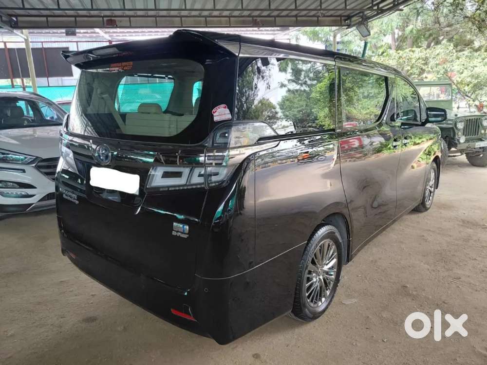 Toyota Vellfire 2.5 Hybrid, 2022, Petrol