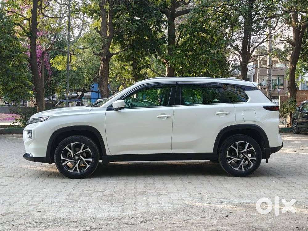 Toyota Urban Cruiser Hyryder 1.5 V Hybrid, 2023, Petrol