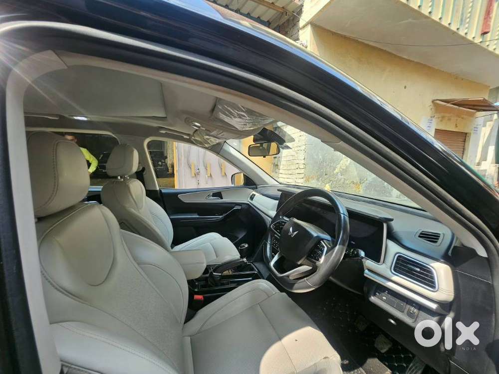 Mahindra Xuv700 2.2 Ax 7 Diesel Mt Str, 2023, Diesel