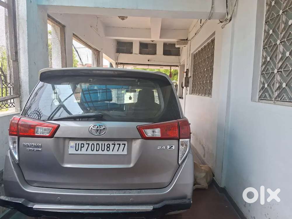 Toyota Innova Crysta 2017 Diesel 120000 Km Driven