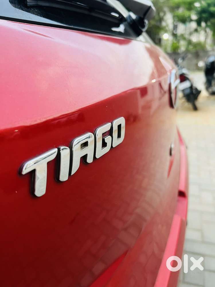 Tata Tiago 1.2 Revotron Xz (o), 2017, Petrol