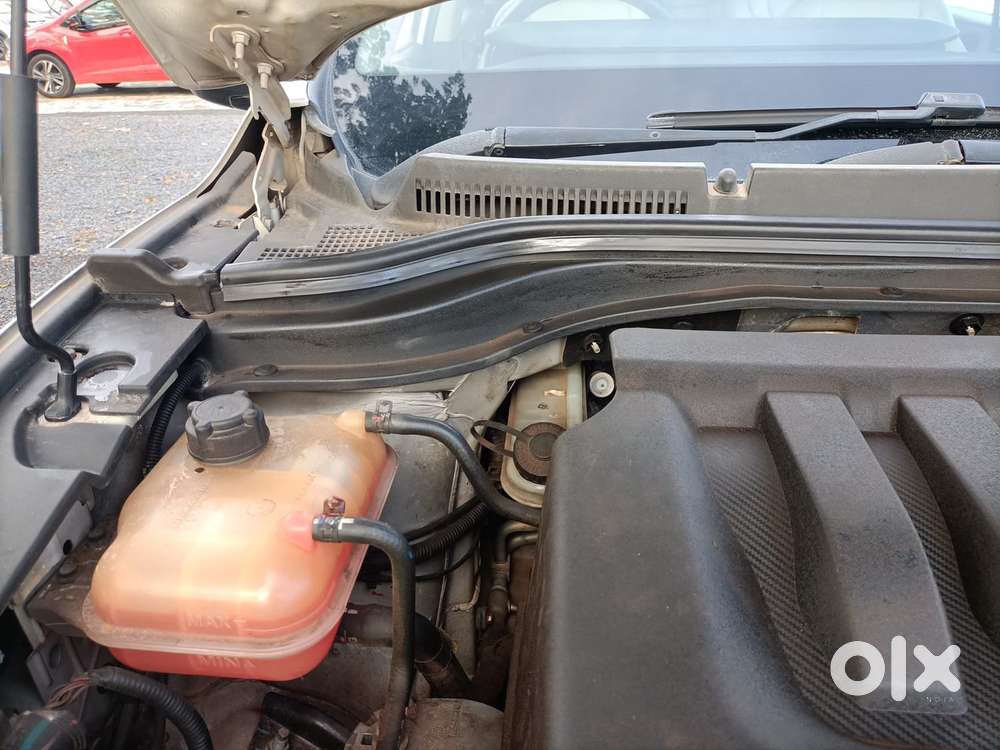 Mahindra Xuv700 2.0 Ax 7 Petrol At Str, 2021, Petrol