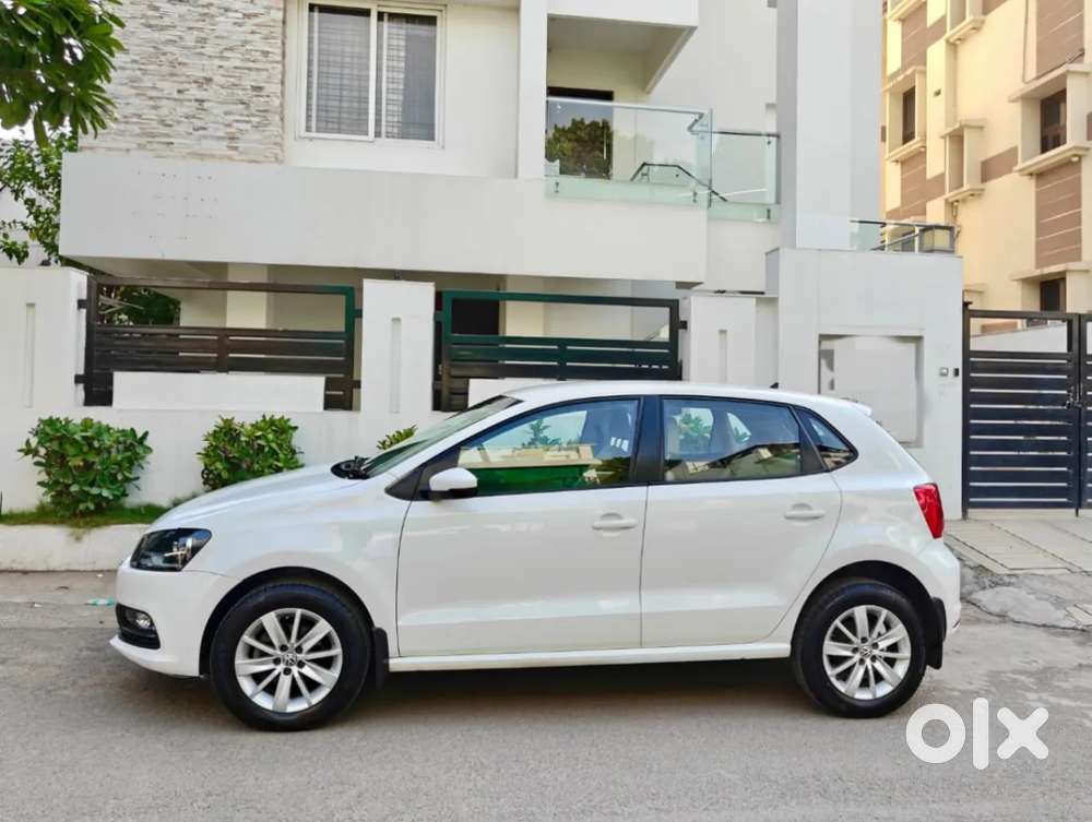 Volkswagen Polo Petrol Highline 1.2l, 2016, Petrol