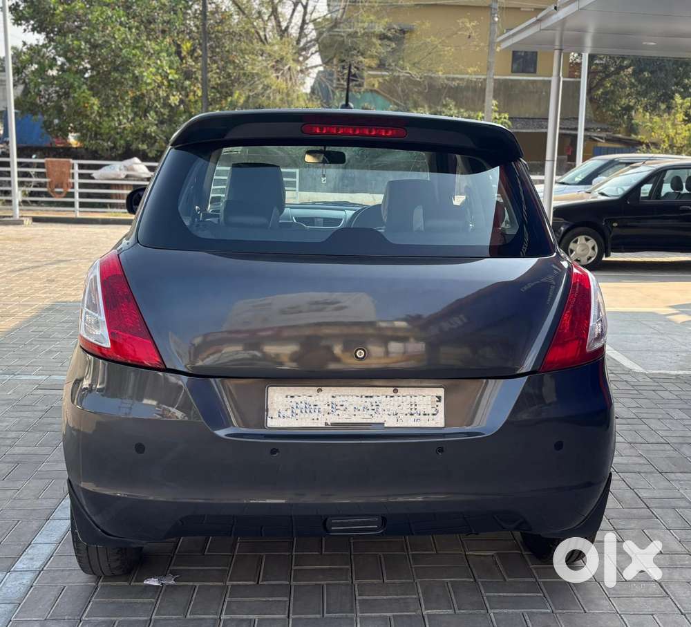 Maruti Suzuki Swift Lxi Optional-o, 2015, Petrol