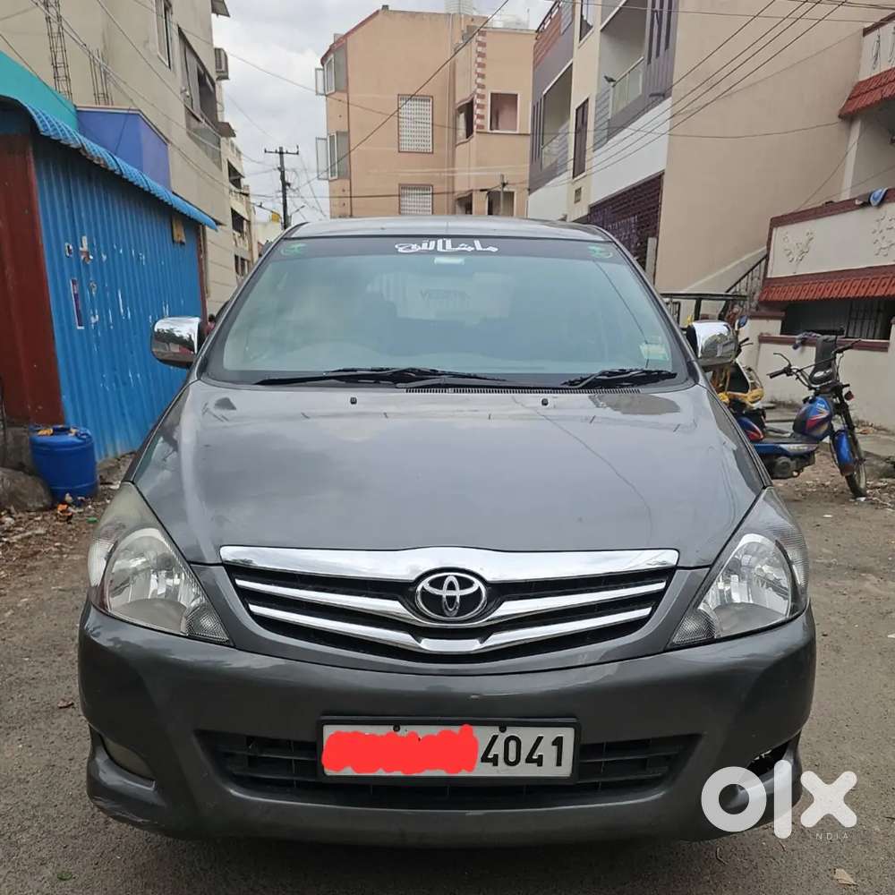 Innova 2009 Model Top End 4tyres New Condition