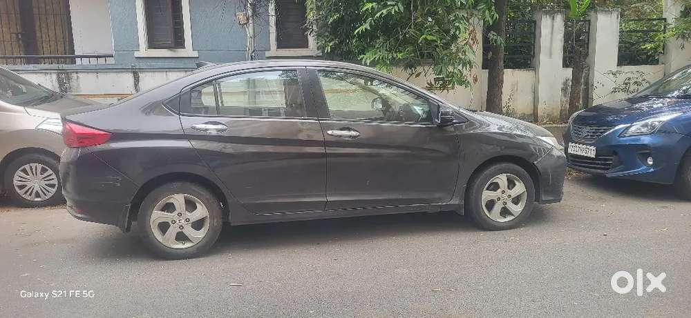Honda City 1.5 V 2015