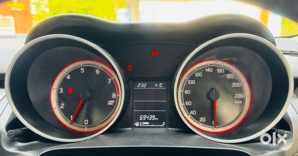 Maruti Suzuki Swift Vvt Zxi, 2019, Petrol