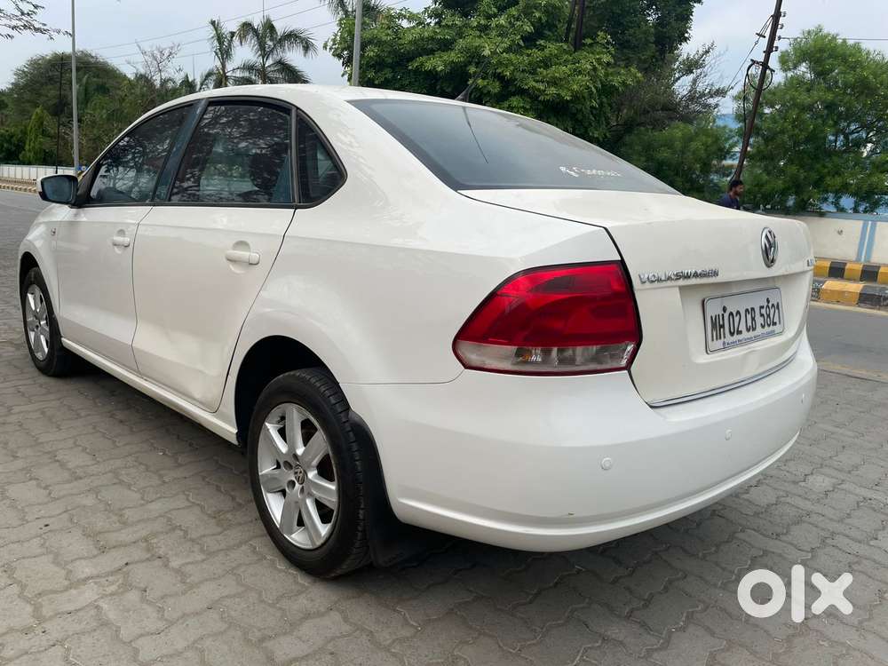 Volkswagen Vento 2010-2013 Petrol Highline, 2011, Petrol