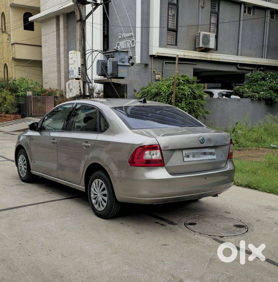Skoda Rapid 1.6 Mpi Ambition, 2012, Petrol