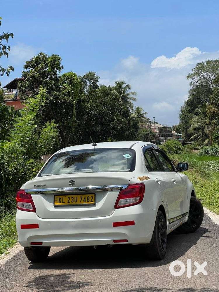 Maruti Suzuki Swift Dzire, 2022, Petrol