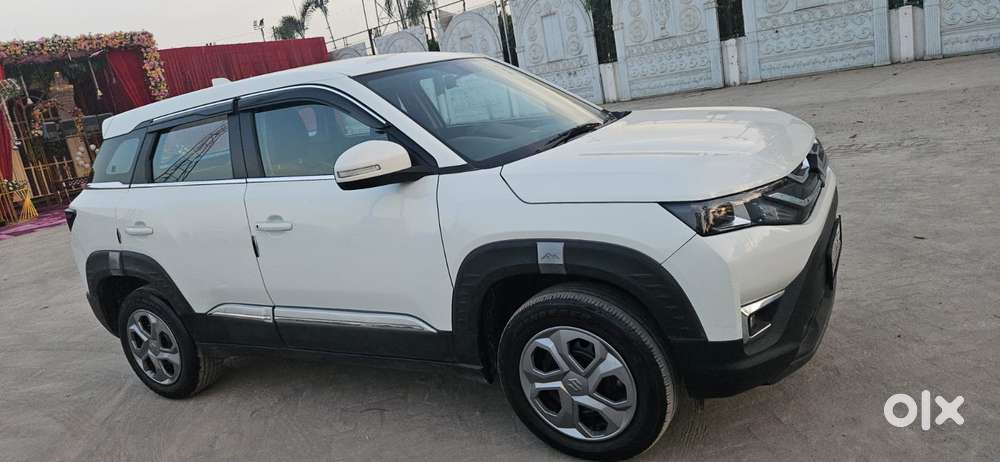 Maruti Suzuki Brezza 1.5 Lxi Smart Hybrid, 2025, Petrol