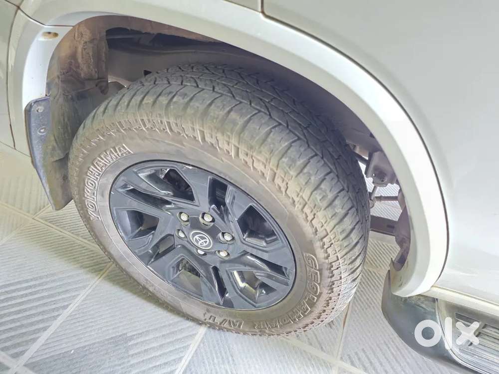 Toyota Fortuner Legender 2023
