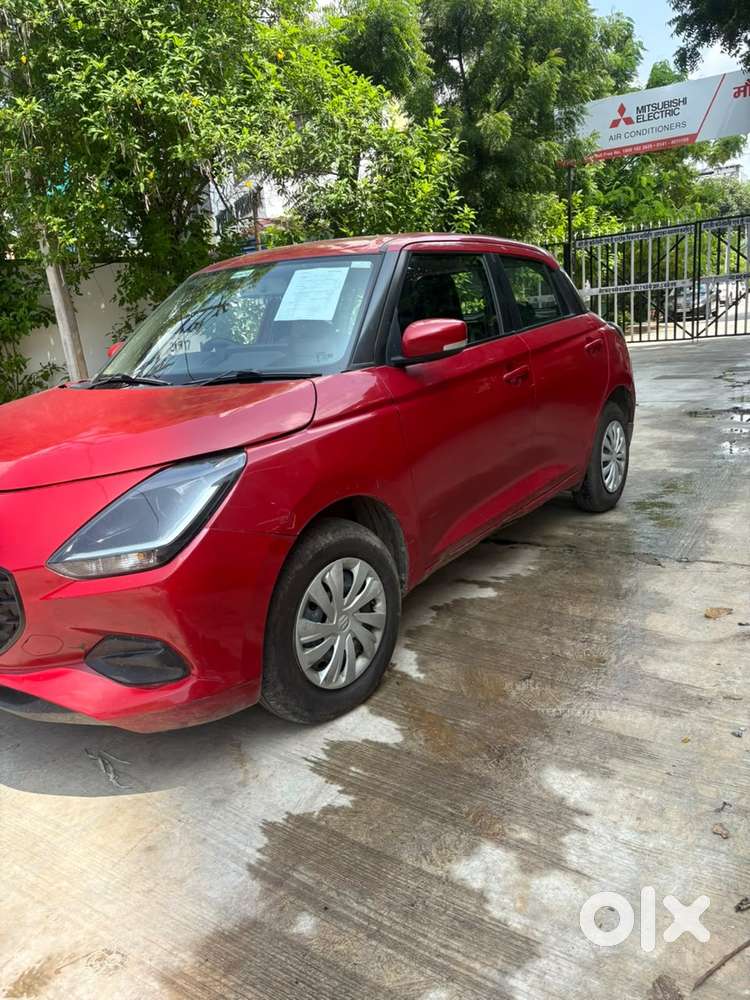 Maruti Suzuki Swift Vxi + Manual, 2024, Petrol