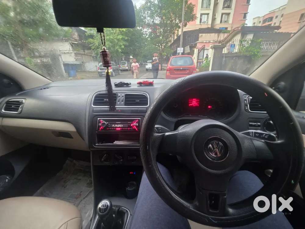 Volkswagen Polo 2011 Petrol 75000 Km Driven