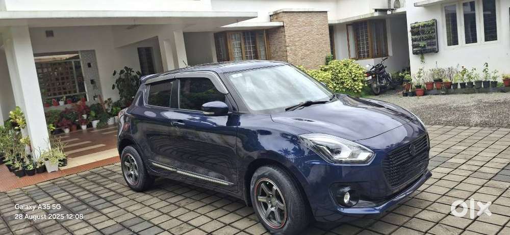 Maruti Suzuki Swift Zxi Plus Amt Dual Tone, 2019, Petrol