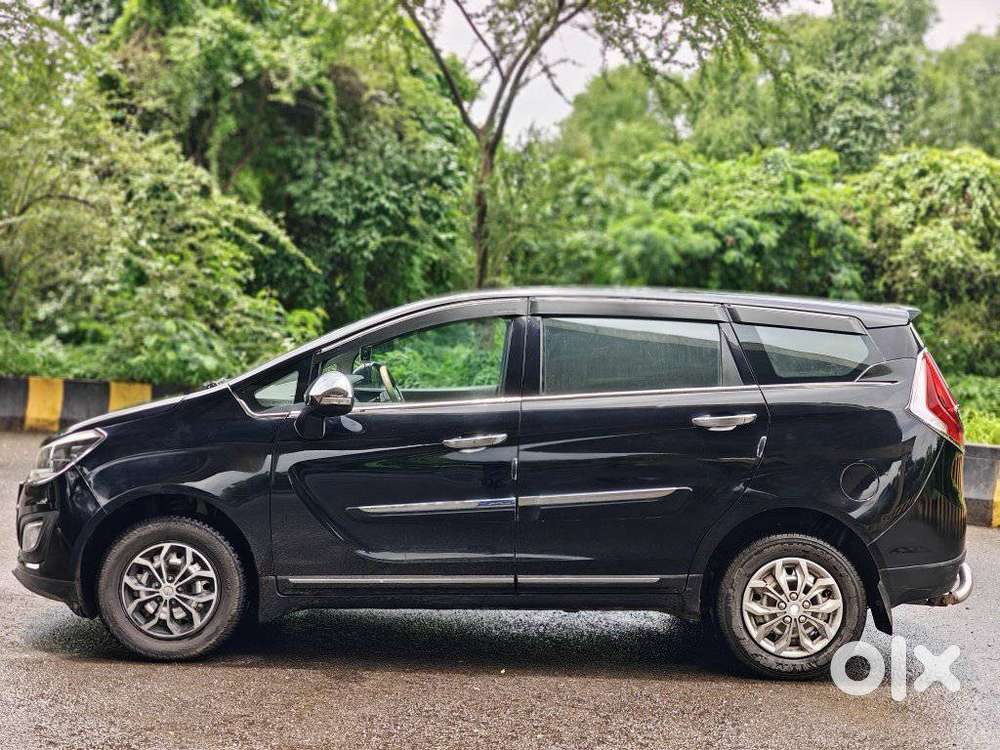 Mahindra Marazzo M2, 2018, Diesel
