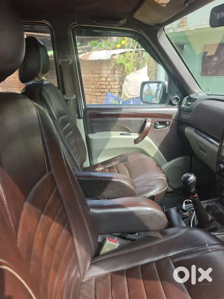 Mahindra Scorpio 2015 Diesel 2nd Owner
