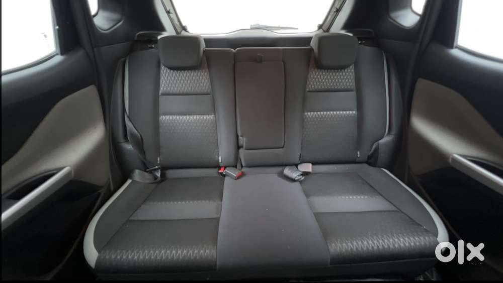 Nissan Magnite 1.0 Xv Executive, 2021, Petrol