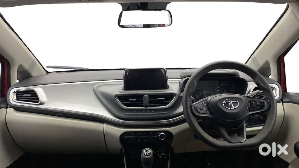 Tata Altroz 1.2 Xt, 2022, Petrol
