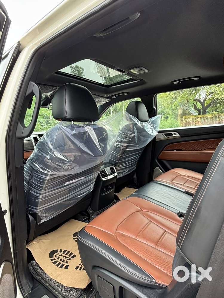 Mahindra Alturas G4 4wd At, 2020, Diesel