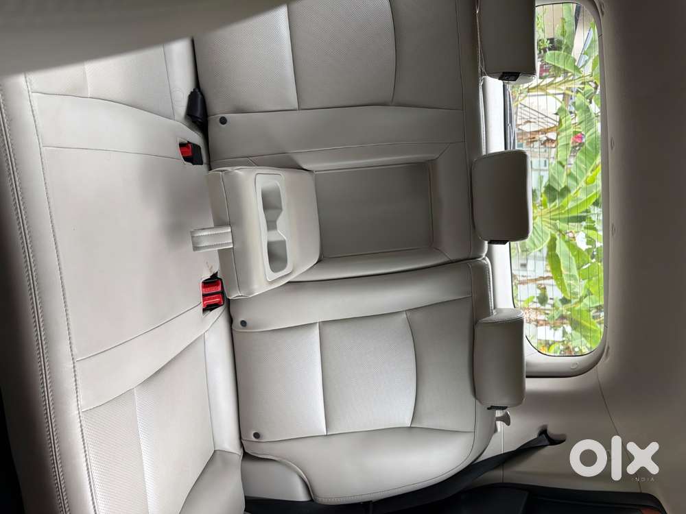 Mahindra Xuv300 Turbosport 2022 Petrol Well Maintained