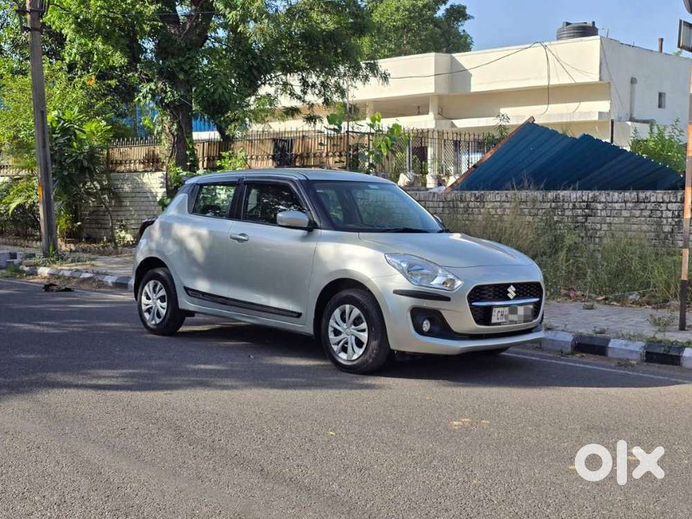 Maruti Suzuki Swift Vxi + Manual, 2023, Petrol