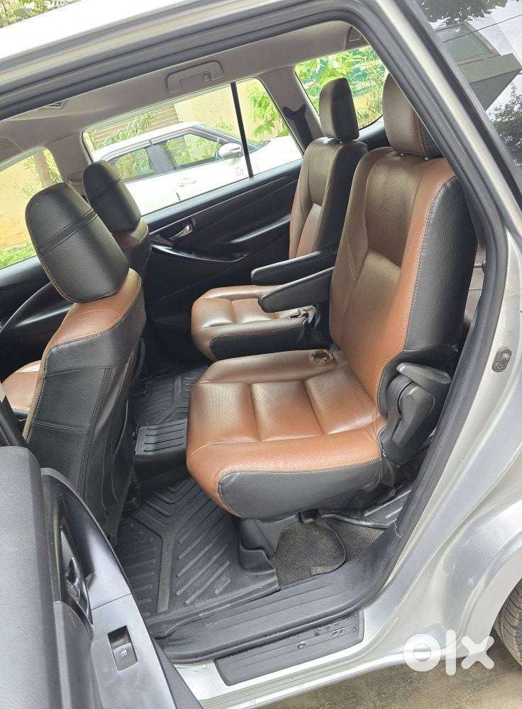 Toyota Innova Crysta 2.4 Gx Mt, 2017, Diesel